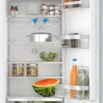 Série 4 Réfrigérateur intégrable avec compartiment congélation 177.2 x 54.1 cm charnières pantographes